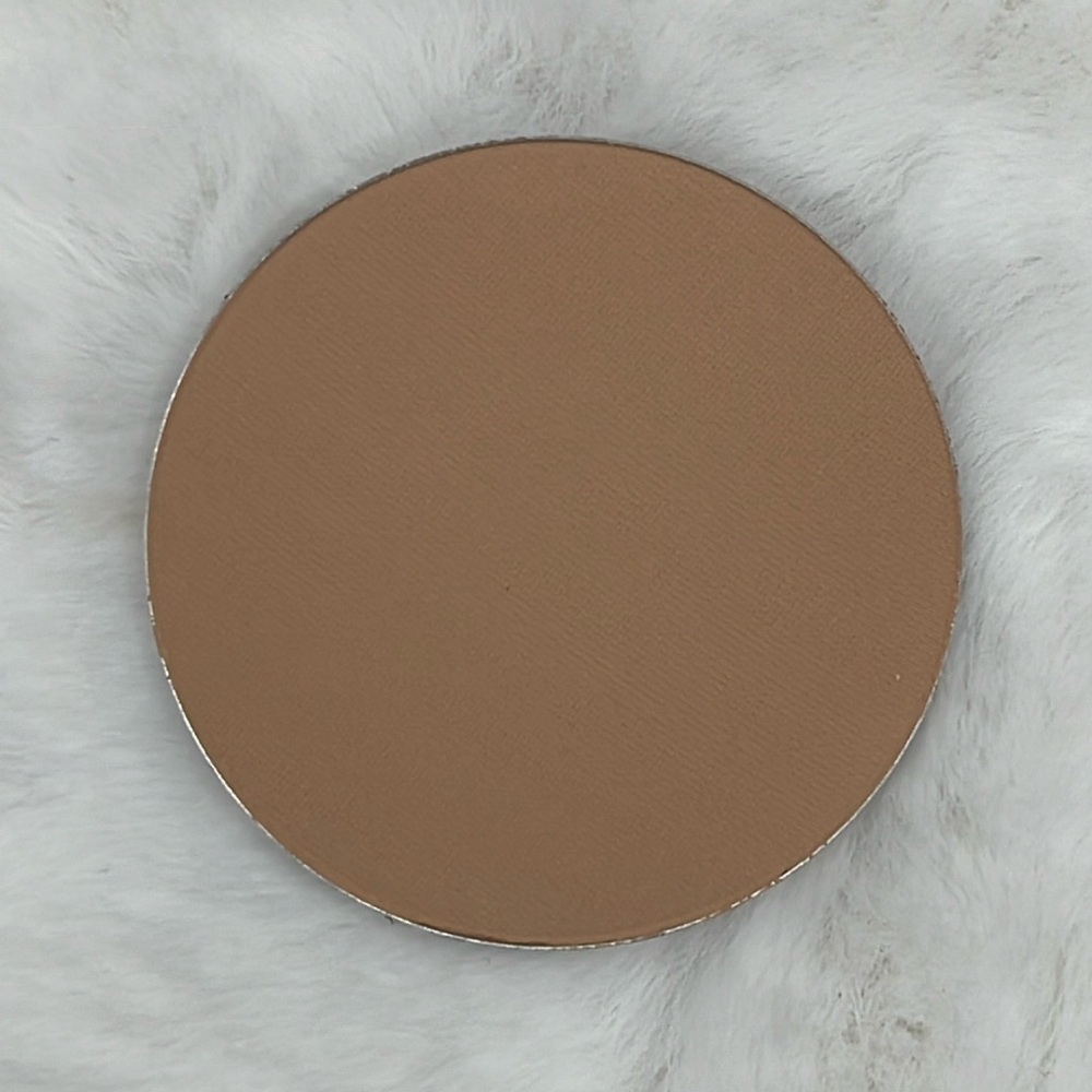 L'Bri Perfect Finish Dual Action Compact Powder Foundation - Rich Beige (63-RIB)
